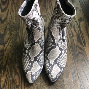 Steve Madden - Snakeskin Fabric Booties